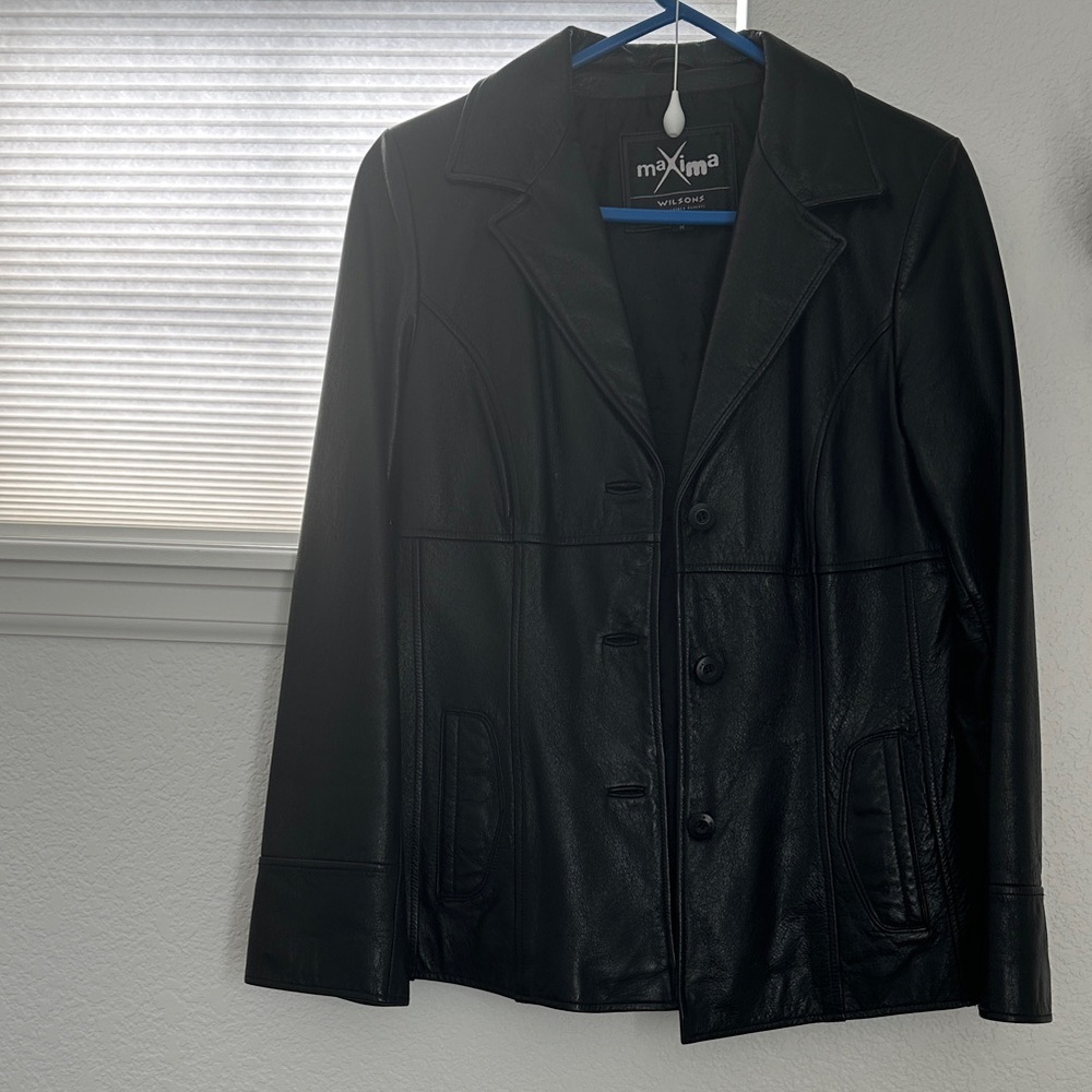 Maxima Woman’s Black Leather Jacket